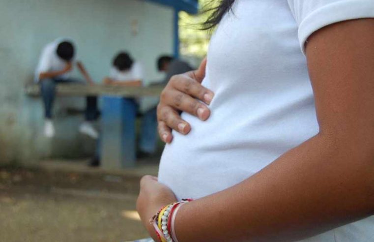 Reducen los embarazos adolescentes en Tarija, pero no los problemas sociales y culturales que los generan