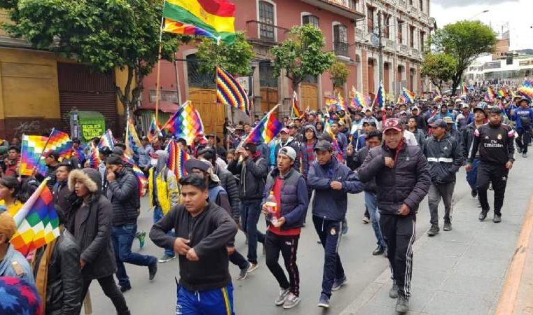 Manteniendo la violencia bajo control después de la ruptura política de Bolivia
